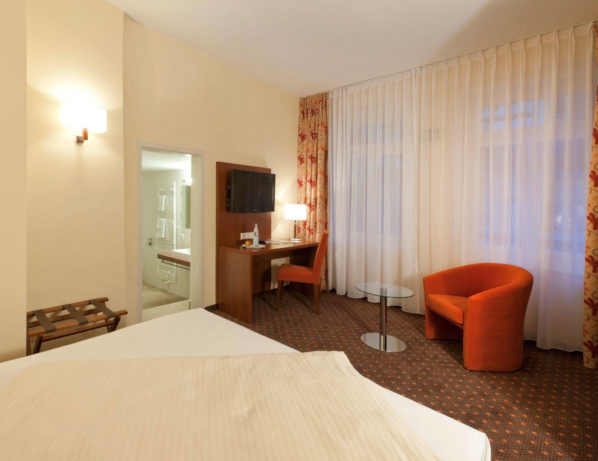 Stadt-Gut-Hotel Gasthof Goldener Adler Schwäbisch Hall Eksteriør bilde