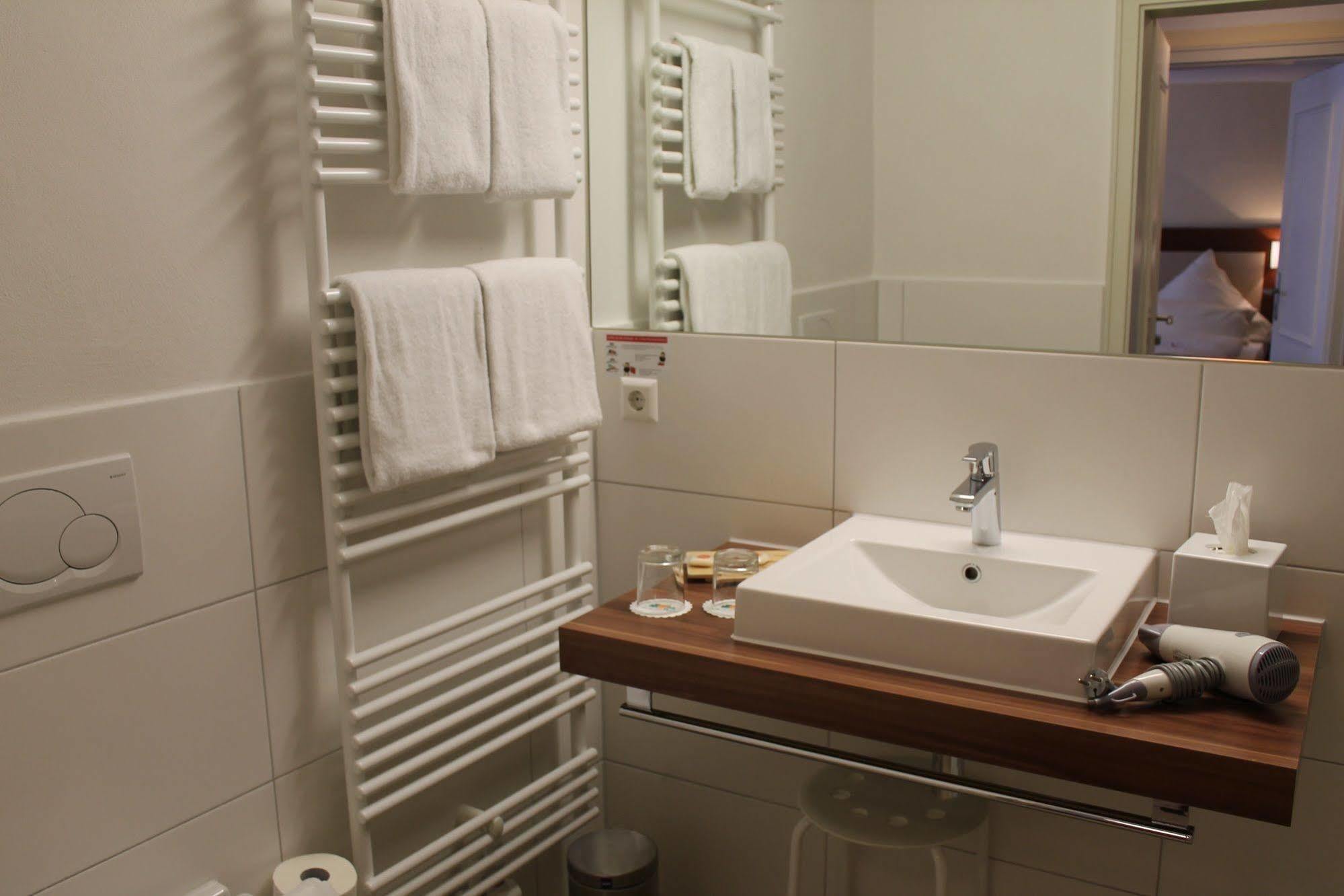Stadt-Gut-Hotel Gasthof Goldener Adler Schwäbisch Hall Eksteriør bilde